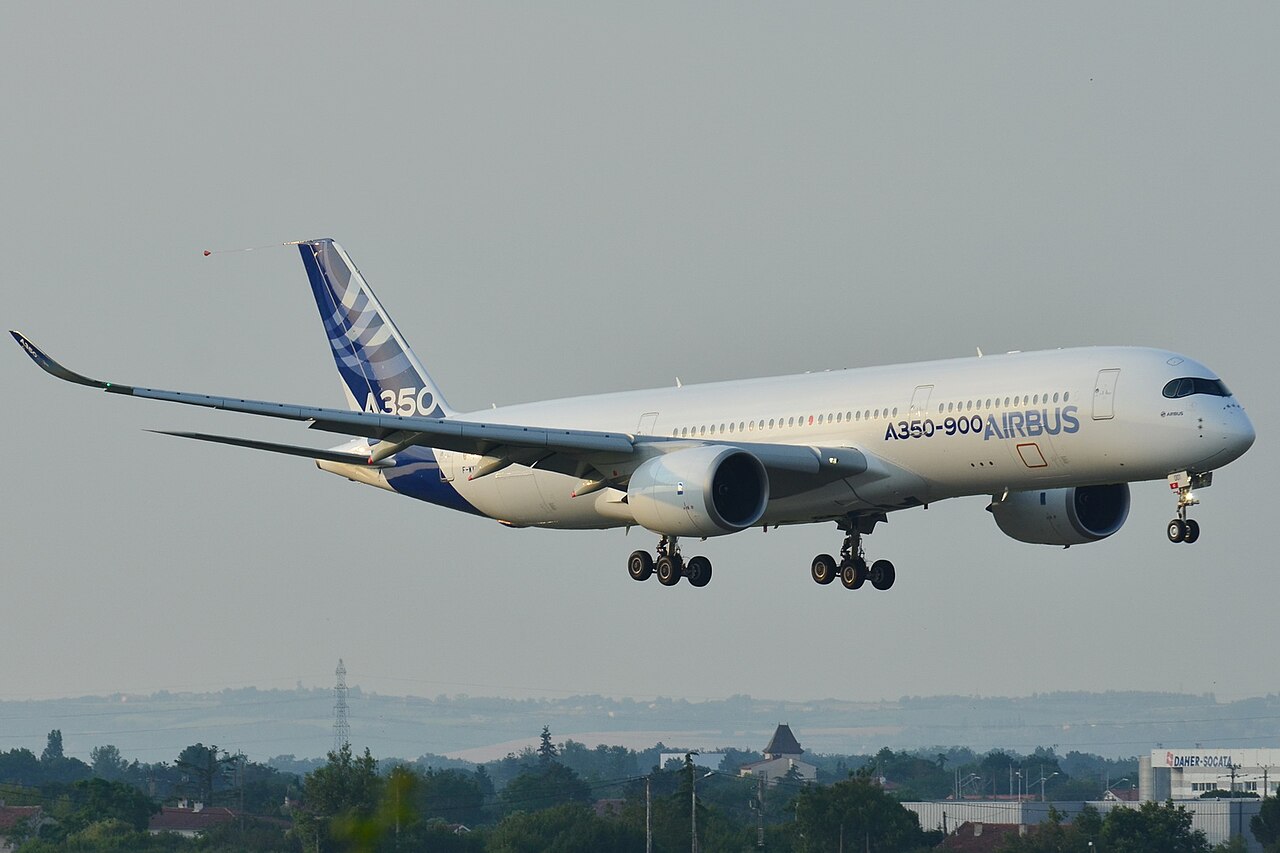 Archive photo of Airbus A350-900 prototype F-WXWB on final approach to Toulouse-Blagnac Airport in 2013.