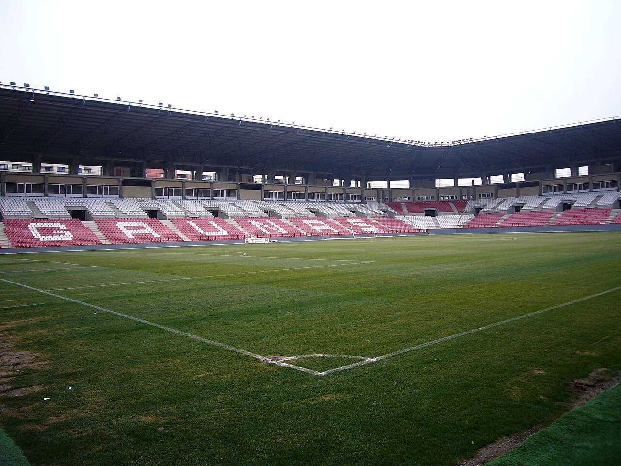 资料照片：从球场一角拍摄的西班牙 Logroño 的 Estadio Las Gaunas。